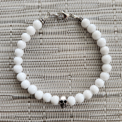 WHITE AGATE BRACELET WITH SKULL BEAD