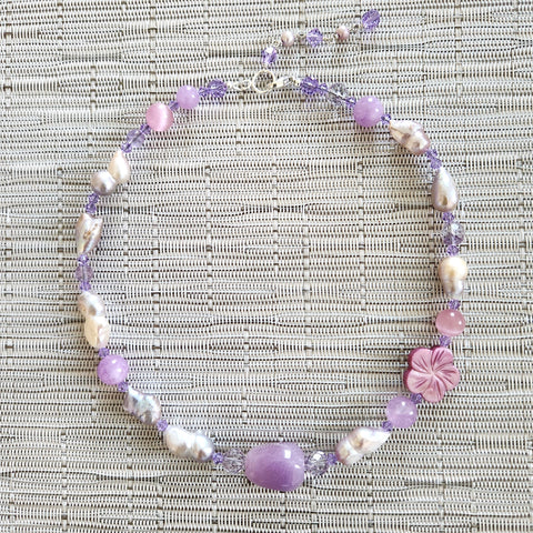 LAVENDER COLORED MIXED BEAD NECKLACE-16"