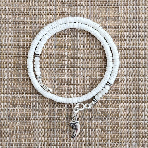 1--WHITE SHELL HEISHI NECKLACE WITH 925 CLAW