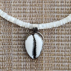 1--MOTHER OF PEARL HEISHI NECKLACE WITH SHELL PENDANT