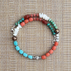 1--ORANGE & TURQUOISED COLORED MIXED BEADED NECKLACE