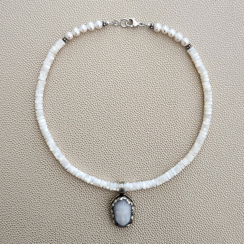 MOTHER OF PEARL HEISHI NECKLACE WITH BUDDHA PENDANT