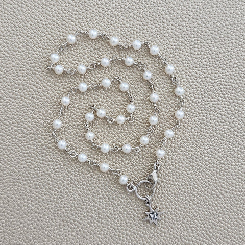 MINI WHITE PEARL NECKLACE WITH 8 POINT STAR-16"