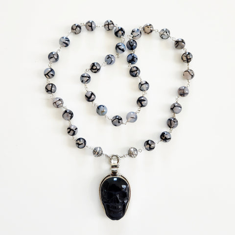 00--BLACK WHITE DRAGON VEIN AGATE NECKLACE W/ SKULL PENDANT-27"