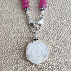 0--FUCHSIA JADE NECKLACE W/ ROSE PENDANT--18"