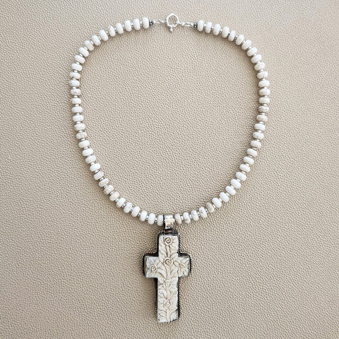 0--WHITE HOWLITE TURQUOISE NECKLACE W/ CARVED CROSS--18"