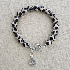 TIBETAN AGATE BRACELET WITH BUDDHA CHARM