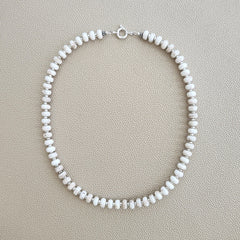 0--WHITE HOWLITE TURQUOISE NECKLACE--18"