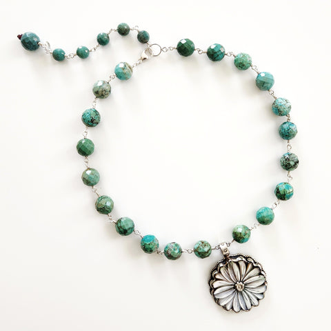 TURQUOISE NECKLACE W/ MOTHER OF PEARL FLOWER PENDANT