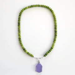 0--GREEN COLOR JADE NECKLACE W/ PURPLE BUDDHA--20"