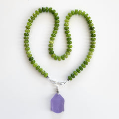 0--GREEN COLOR JADE NECKLACE W/ PURPLE BUDDHA--20"