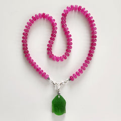 0--FUCHSIA JADE NECKLACE W/ GREEN BUDDHA PENDANT--20"