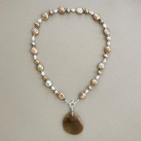 0--GOLD PEARL MIX NECKLACE W/ AGATE DROP--18"