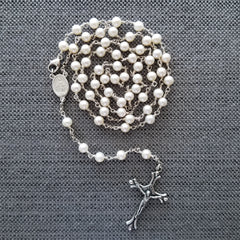 ROSARY WHITE PEARLS (6 MM)